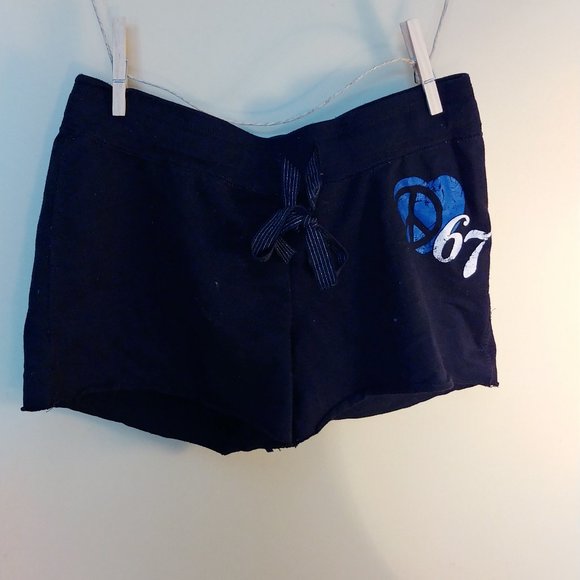 short - Picture 1 of 1